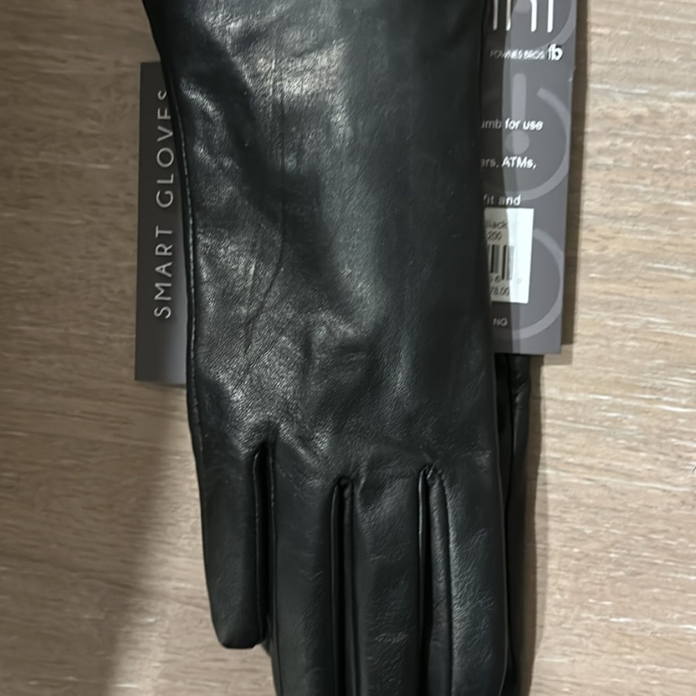 Women’s leather gloves with cashmere lining